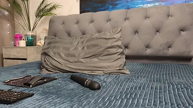 Strip-Lady online show from 04-21-26, 02:56