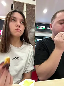 Snapshot of MashkaRay chatting on 01-29-25, 06:18 MashkaRay online show from 01-29-25, 06:18