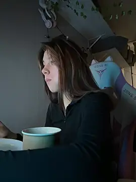 Snapshot of MashkaRay chatting on 02-01-25, 10:59 MashkaRay online show from 02-01-25, 10:59