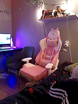 Snapshot of MashkaRay chatting on 02-01-25, 10:13 MashkaRay online show from 02-01-25, 10:13