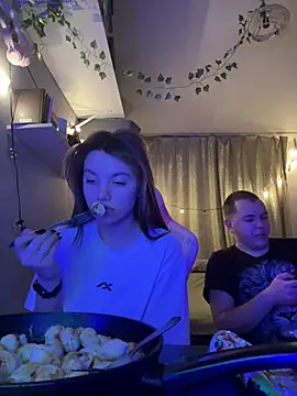 Snapshot of MashkaRay chatting on 02-02-25, 07:35 MashkaRay online show from 02-02-25, 07:35