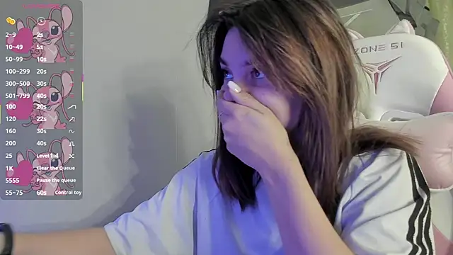 Snapshot of MashkaRay chatting on 02-12-25, 09:42 MashkaRay online show from 02-12-25, 09:42