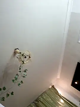 Snapshot of MashkaRay chatting on 02-19-25, 04:55 MashkaRay online show from 02-19-25, 04:55