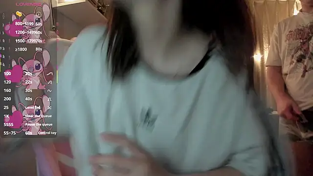 Snapshot of MashkaRay chatting on 03-21-25, 07:24 MashkaRay online show from 03-21-25, 07:24