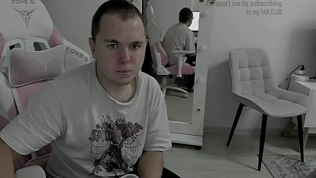 Snapshot of MashkaRay chatting on 09-14-25, 04:17 MashkaRay online show from 09-14-25, 04:17