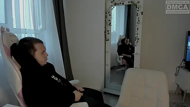 Snapshot of MashkaRay chatting on 10-03-25, 02:25 MashkaRay online show from 10-03-25, 02:25