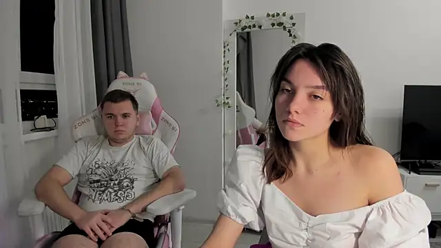 Snapshot of MashkaRay chatting on 11-16-25, 06:13 MashkaRay online show from 11-16-25, 06:13