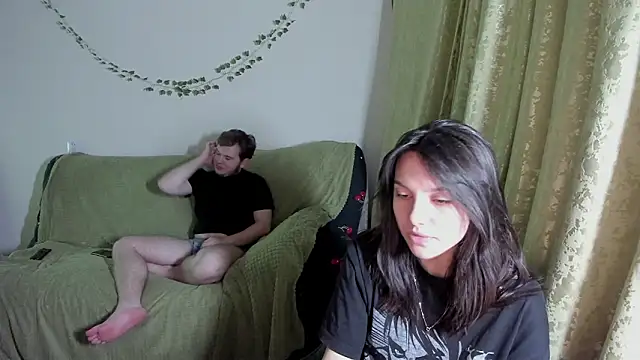 Snapshot of MashkaRay chatting on 03-11-26, 06:03 MashkaRay online show from 03-11-26, 06:03