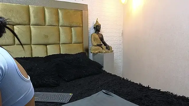 Snapshot of ximenawilliamss chatting on 02-12-26, 08:04 ximenawilliamss online show from 02-12-26, 08:04