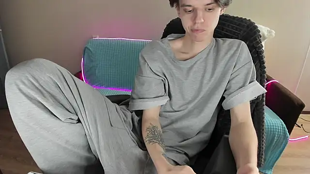 Liam sexy1 online show from 02-01-25, 04:11