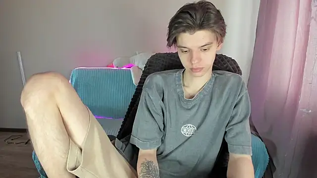 Liam sexy1 online show from 03-18-25, 08:14