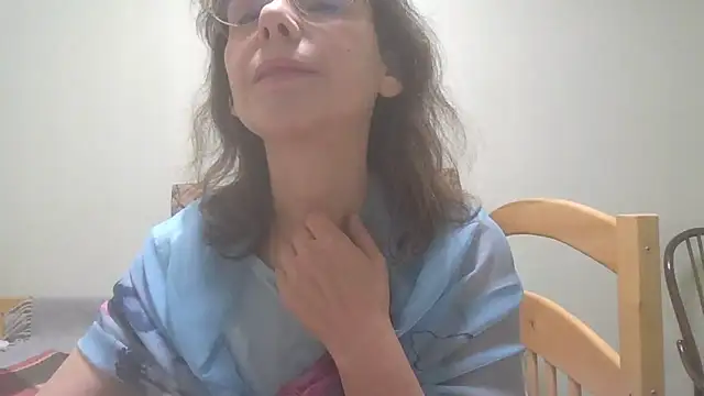 Snapshot of HollyJewel chatting on 12-13-24, 07:32 HollyJewel online show from 12-13-24, 07:32