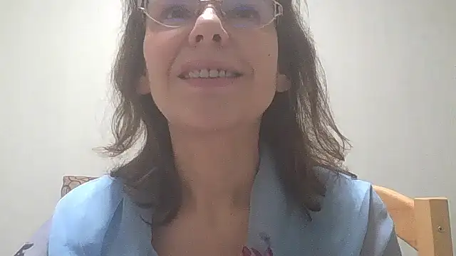 Snapshot of HollyJewel chatting on 12-23-24, 08:36 HollyJewel online show from 12-23-24, 08:36