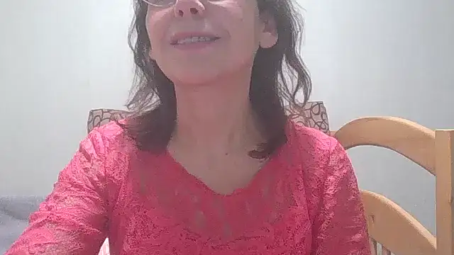 Snapshot of HollyJewel chatting on 12-30-24, 08:36 HollyJewel online show from 12-30-24, 08:36