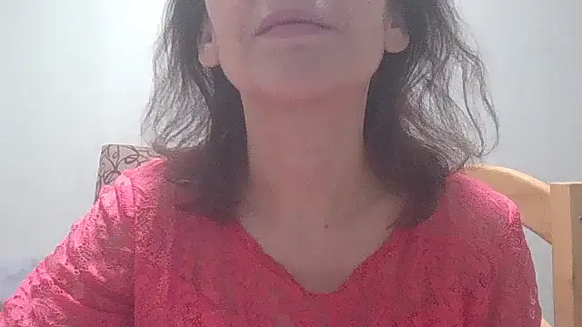 Snapshot of HollyJewel chatting on 02-07-25, 05:51 HollyJewel online show from 02-07-25, 05:51