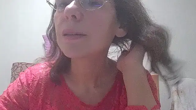 Snapshot of HollyJewel chatting on 02-13-25, 07:31 HollyJewel online show from 02-13-25, 07:31