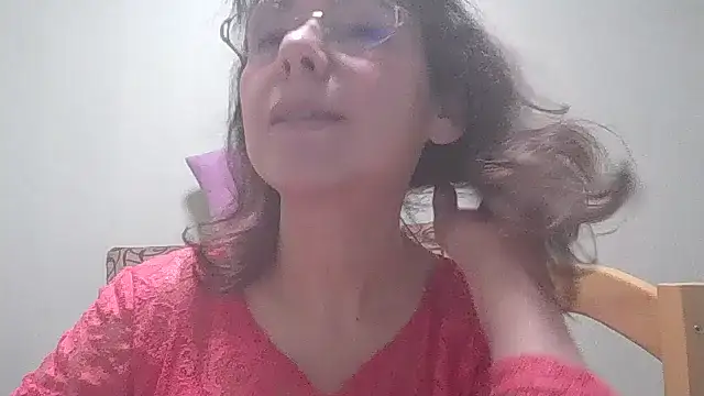 Snapshot of HollyJewel chatting on 03-03-25, 05:39 HollyJewel online show from 03-03-25, 05:39