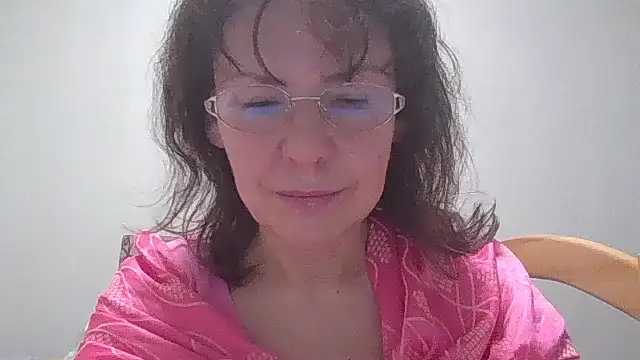 Snapshot of HollyJewel chatting on 03-21-25, 07:46 HollyJewel online show from 03-21-25, 07:46