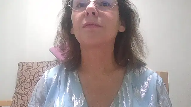 Snapshot of HollyJewel chatting on 11-16-25, 07:08 HollyJewel online show from 11-16-25, 07:08