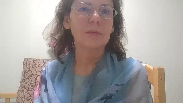 Snapshot of HollyJewel chatting on 11-27-25, 03:25 HollyJewel online show from 11-27-25, 03:25