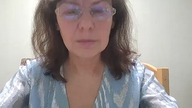 Snapshot of HollyJewel chatting on 02-26-26, 03:00 HollyJewel online show from 02-26-26, 03:00