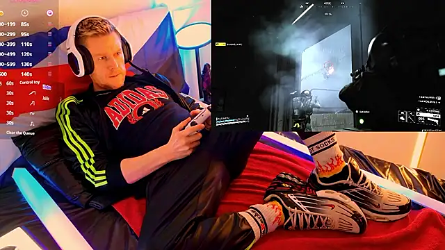 Snapshot of Fuc71 chatting on 01-12-26, 04:56 Fuc71 online show from 01-12-26, 04:56