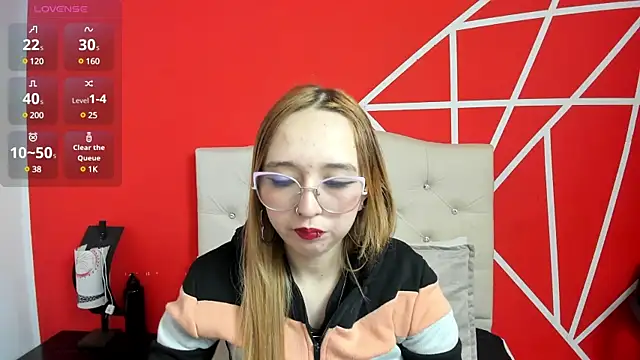 Liaroberts1 online show from 01-15-25, 12:04