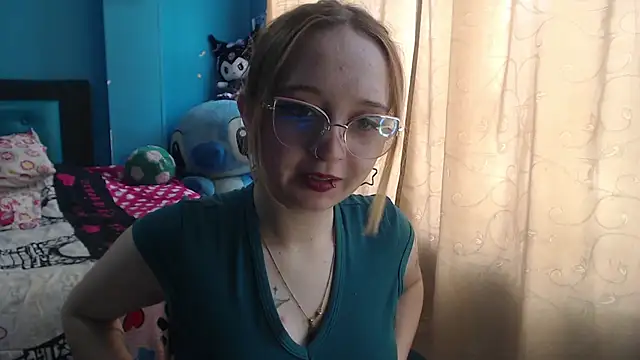 Liaroberts1 online show from 03-18-25, 02:59