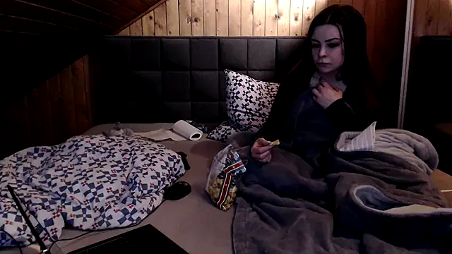 BoeseMoni1998 online show from 02-16-25, 07:38