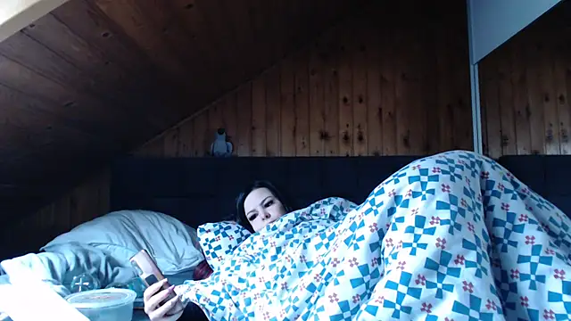 BoeseMoni1998 online show from 10-20-25, 10:05