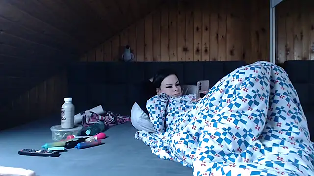 BoeseMoni1998 online show from 11-01-25, 08:49