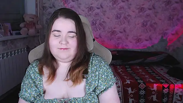 Snapshot of Estelle_Hicks chatting on 02-22-26, 06:39 Estelle Hicks online show from 02-22-26, 06:39