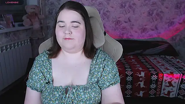 Snapshot of Estelle_Hicks chatting on 03-14-26, 06:35 Estelle Hicks online show from 03-14-26, 06:35