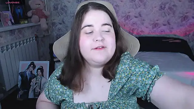 Snapshot of Estelle_Hicks chatting on 07-28-26, 07:15 Estelle Hicks online show from 07-28-26, 07:15