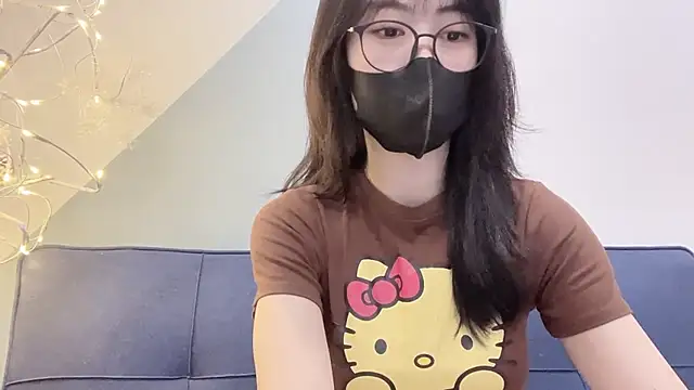 Snapshot of _minji_bae chatting on 12-04-25, 02:26 minji bae online show from 12-04-25, 02:26