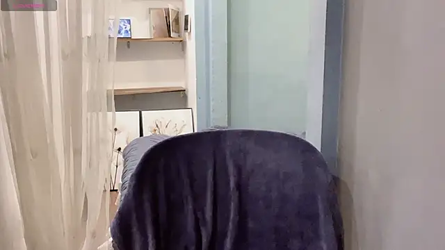 Snapshot of _minji_bae chatting on 12-15-25, 06:23 minji bae online show from 12-15-25, 06:23