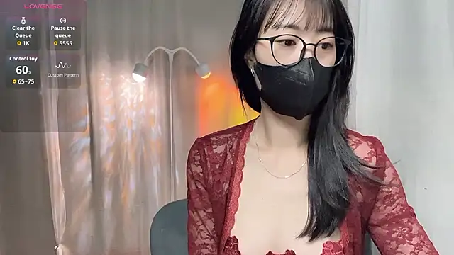 Snapshot of _minji_bae chatting on 01-16-26, 06:12 minji bae online show from 01-16-26, 06:12