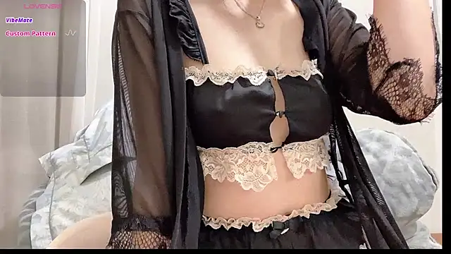 Snapshot of _minji_bae chatting on 03-02-26, 08:37 minji bae online show from 03-02-26, 08:37