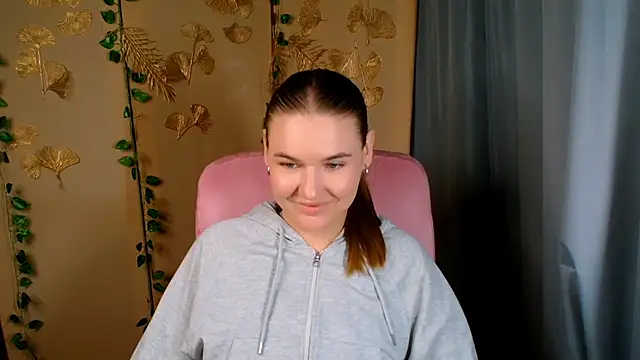 Snapshot of Glory_air chatting on 07-28-26, 11:17 Glory air online show from 07-28-26, 11:17