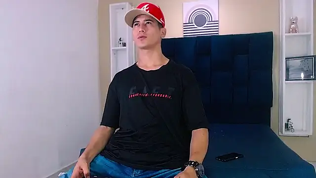 Jhonn Rhyss online show from 12-20-24, 03:14