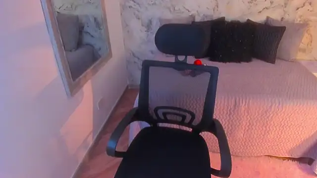 Bella desi  online show from 03-09-25, 12:53