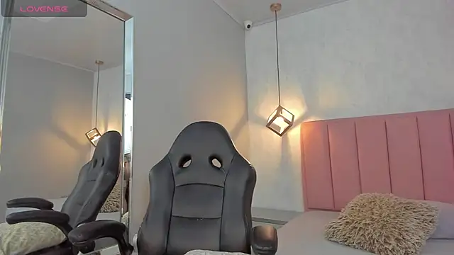 SUNNYCYRUS online show from 02-26-26, 12:37