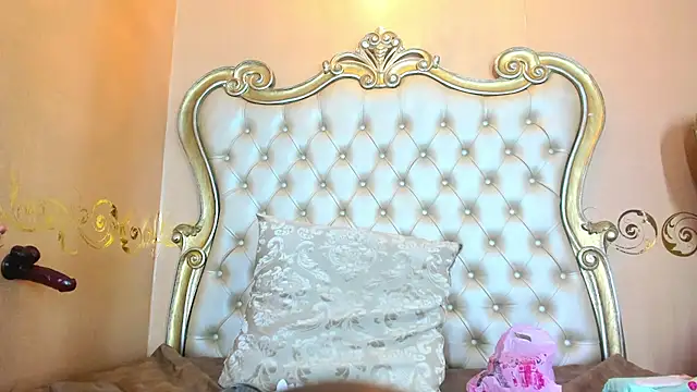 Celeste Baker  online show from 02-08-25, 11:55