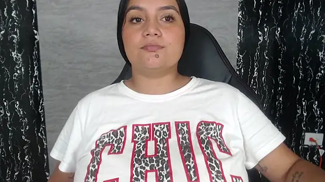 Snapshot of evelin_999_ chatting on 03-07-25, 09:59 evelin 999 online show from 03-07-25, 09:59