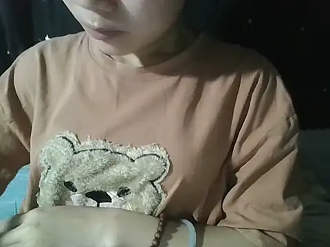Snapshot of Be-MyMy chatting on 04-18-26, 01:26 Be-MyMy online show from 04-18-26, 01:26