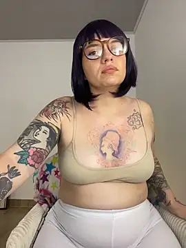 sophia goth online show from 11-19-25, 12:21