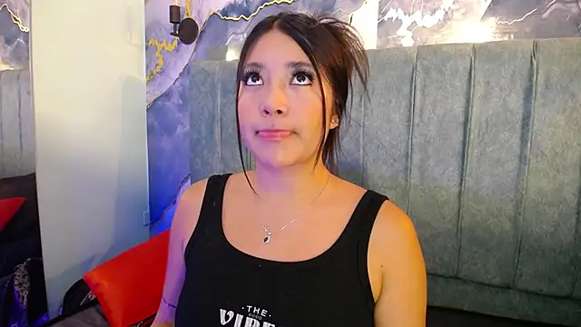 Snapshot of Susy_thomson chatting on 02-07-26, 09:18 Susy thomson online show from 02-07-26, 09:18