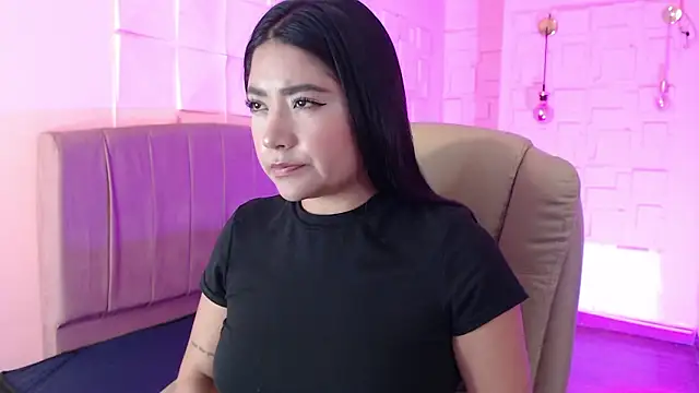 Snapshot of Susy_thomson chatting on 03-21-26, 08:12 Susy thomson online show from 03-21-26, 08:12