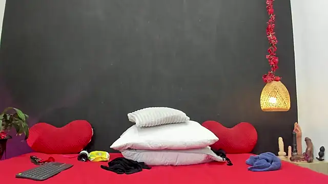 Luna smit08 online show from 04-29-26, 10:49