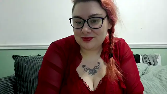 Snapshot of Bustycurves chatting on 01-13-25, 09:52 Bustycurves online show from 01-13-25, 09:52